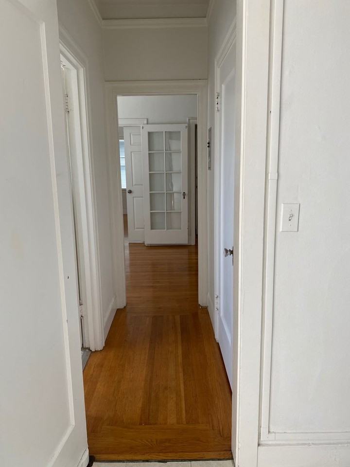 Adeline - 4369 - Photo 7 of 18