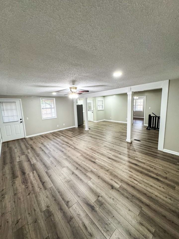 926 Carson Ln Sw - Photo 4 of 19