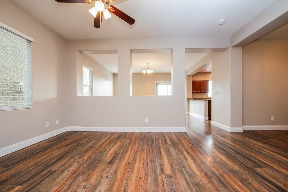 8032 Carr Valley St - Photo 4 of 17