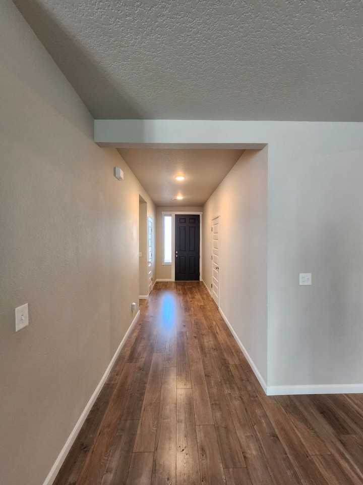 8317 Ballard Loop - Photo 2 of 20