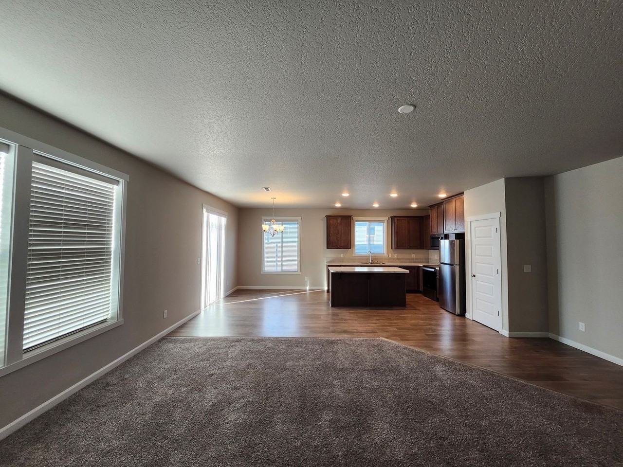 8317 Ballard Loop - Photo 6 of 20