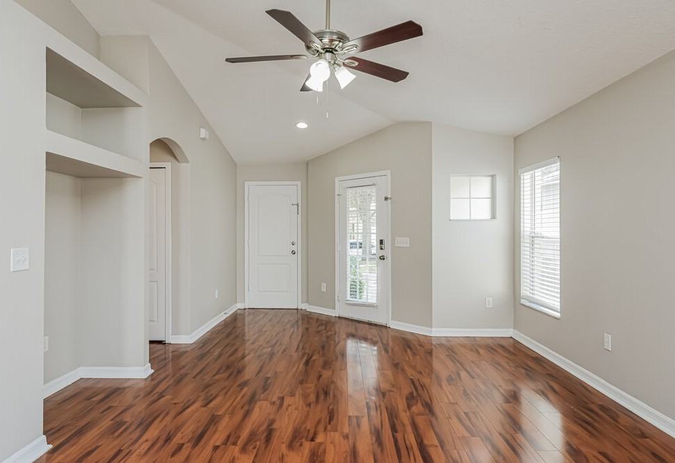 12724 Evington Point Dr - Photo 5 of 16