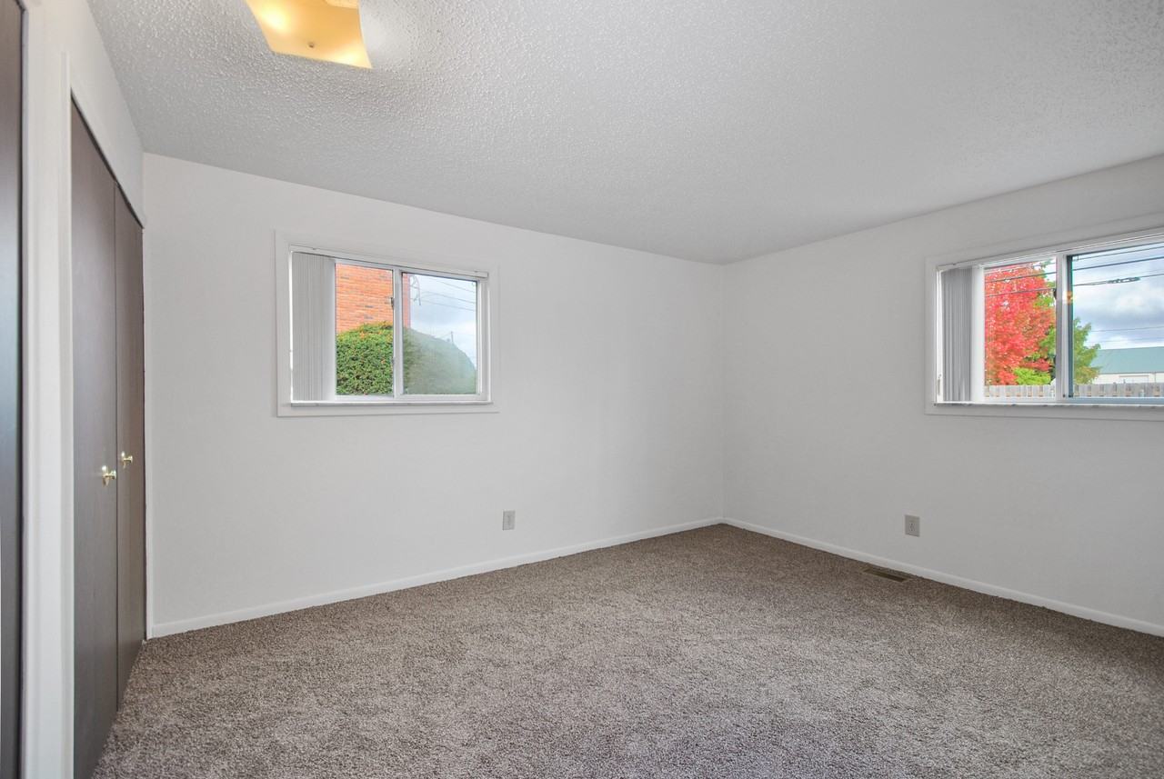 Carriage House Apartments - Photo 2 of 30