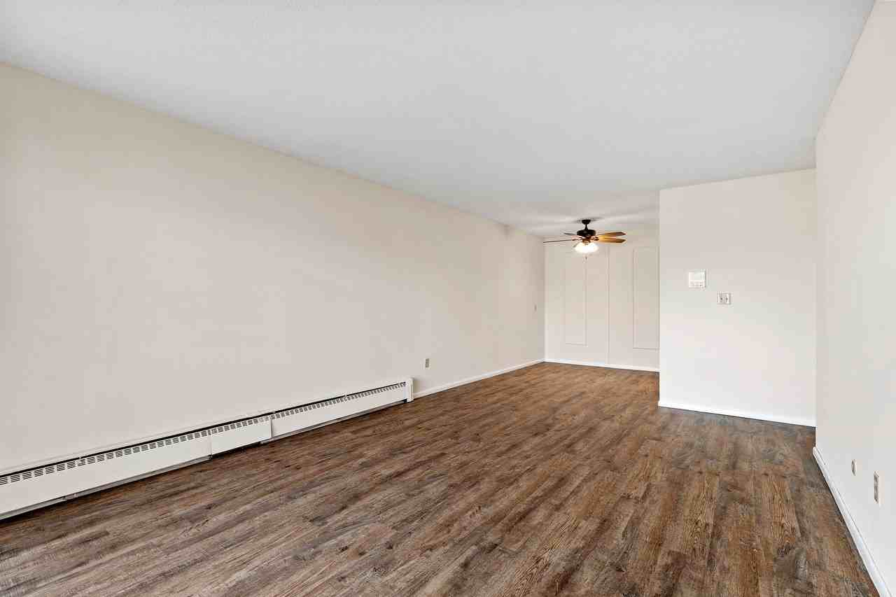 Cedarwood West Apartments | 2 - Photo 3 of 41