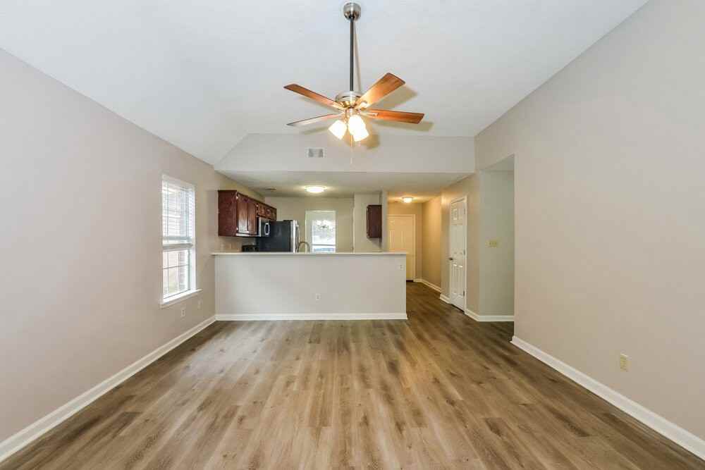 7558 Fox Hunt Drive East - Photo 6 of 16