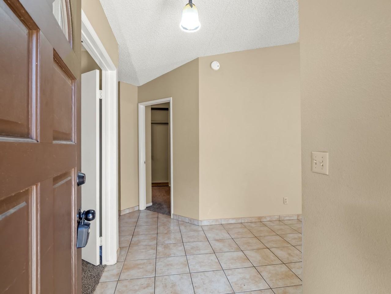 1730 East Babcock Avenue - Photo 3 of 22