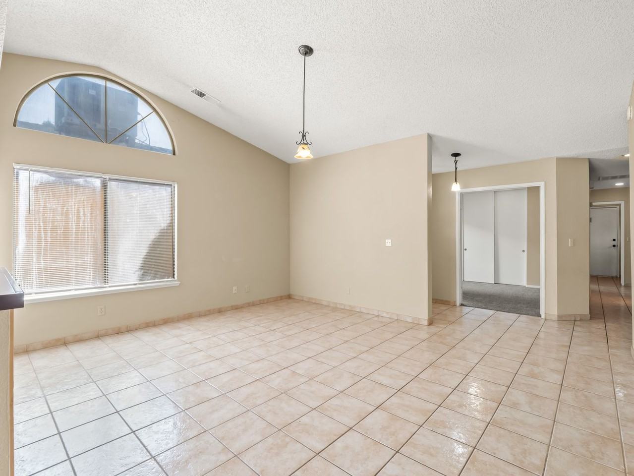 1730 East Babcock Avenue - Photo 5 of 22