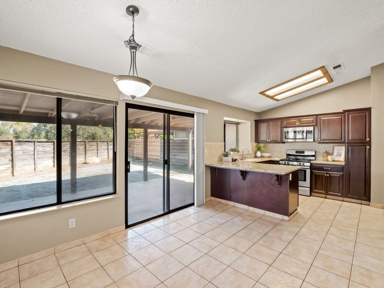 1730 East Babcock Avenue - Photo 7 of 22