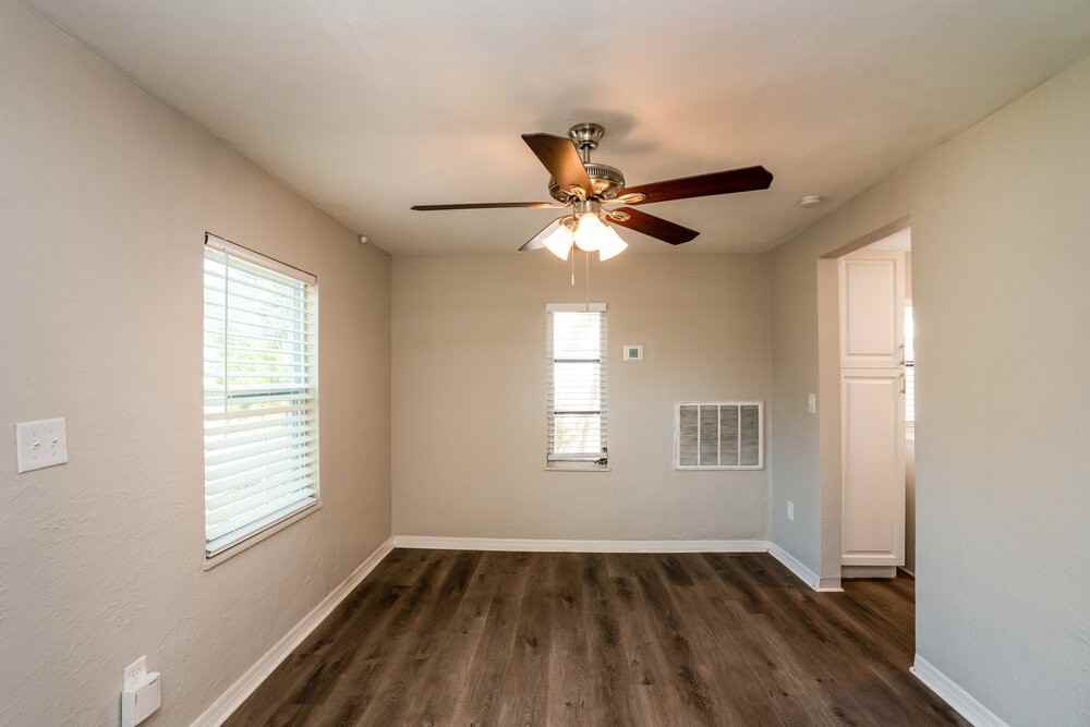 4139 26th Street North - Photo 3 of 16