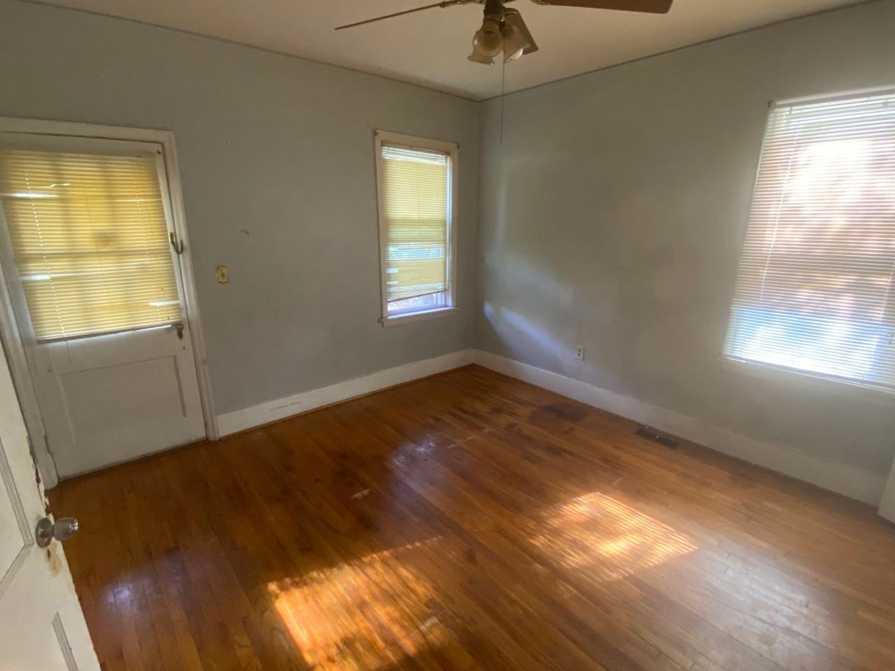 1102 Murphy Street - Photo 7 of 12