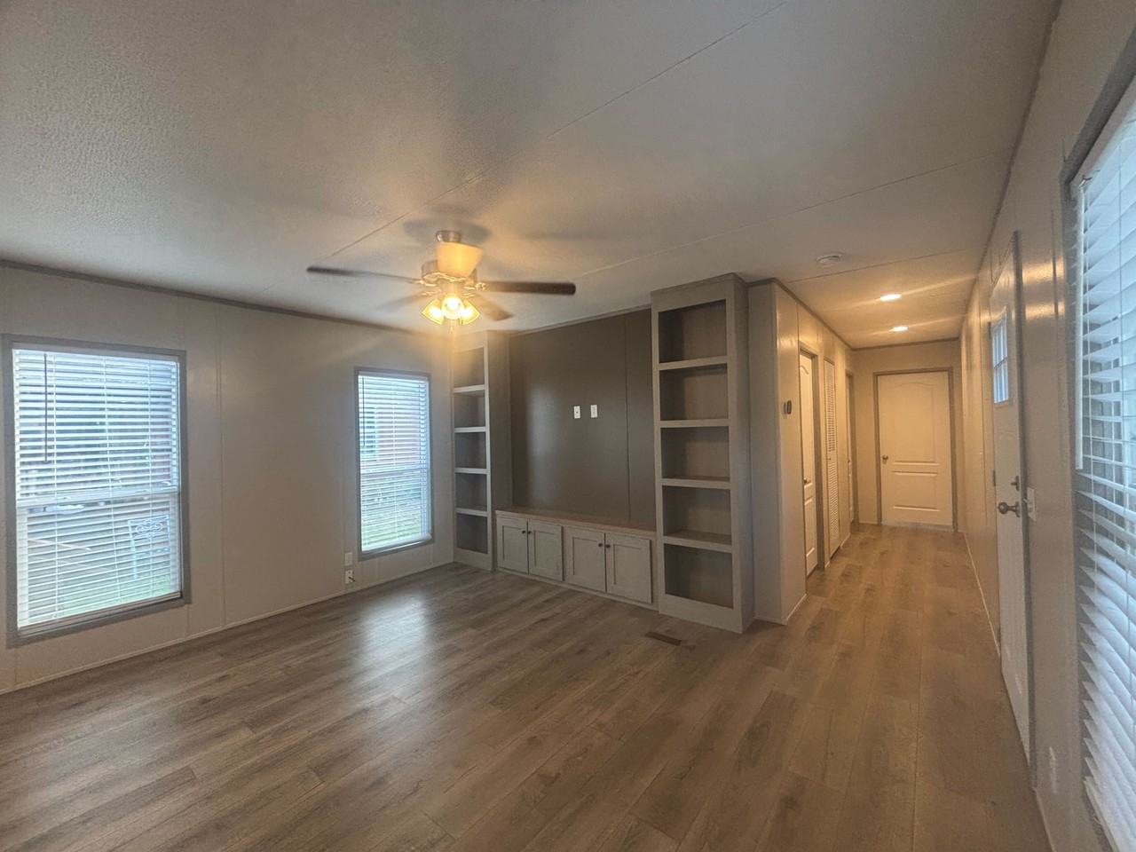 210 Betty - Photo 3 of 33