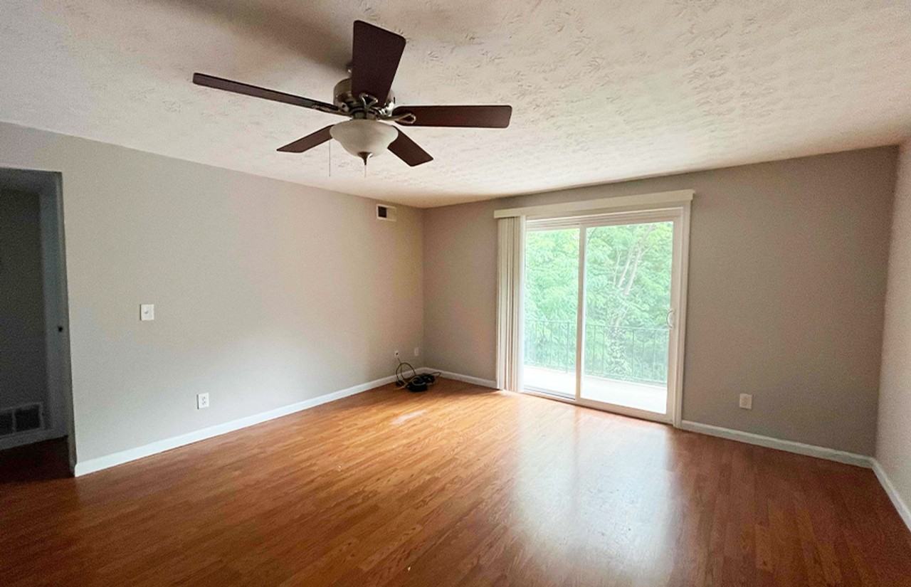 Lowell 525 - Photo 6 of 17