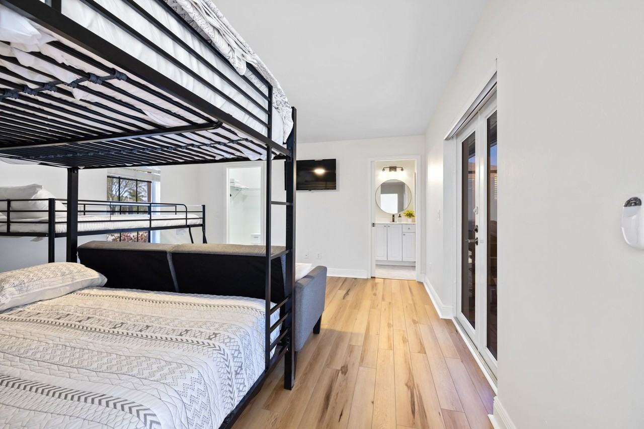 2309 Southwest 27th Street - Photo 2 of 50