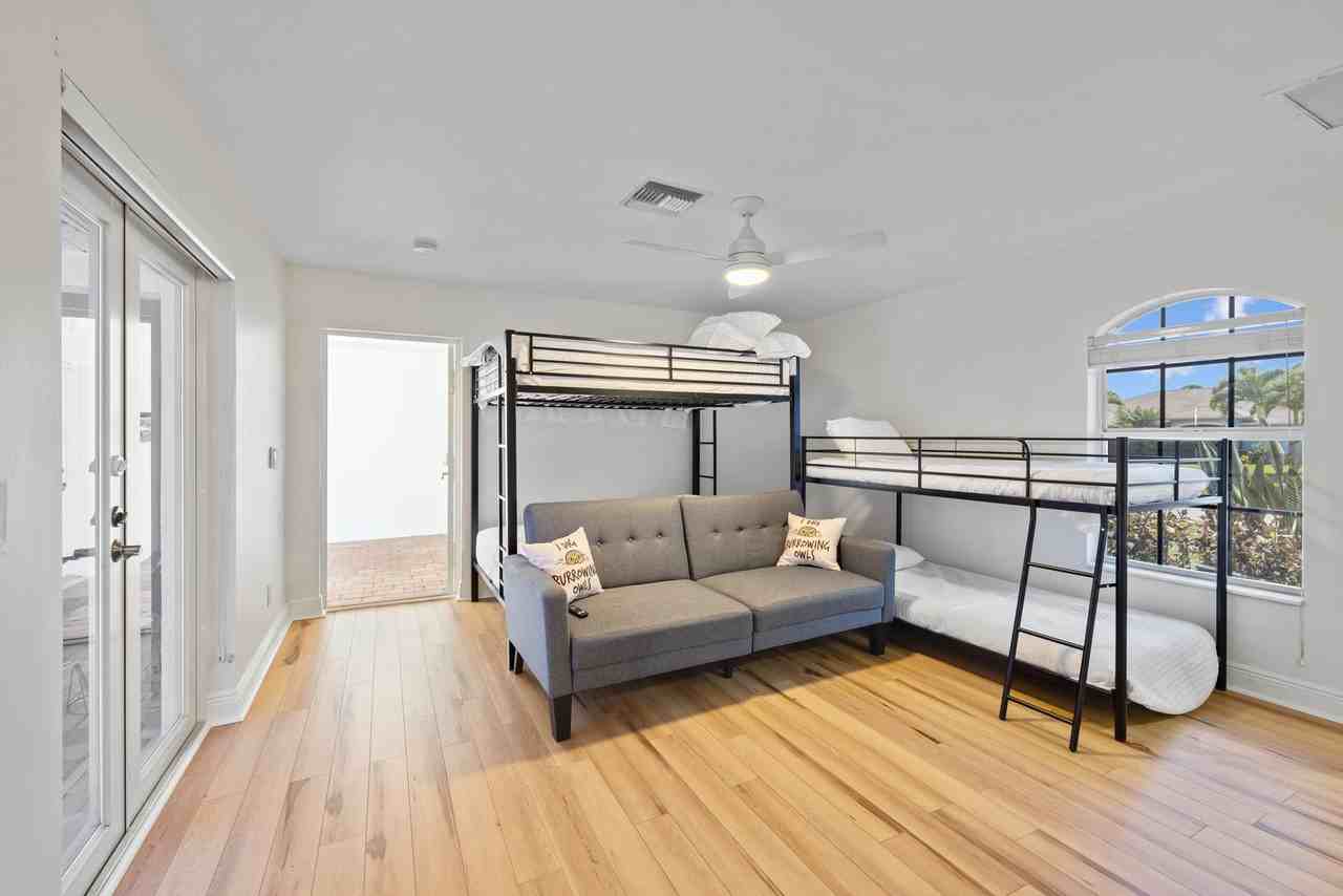 2309 Southwest 27th Street - Photo 3 of 50