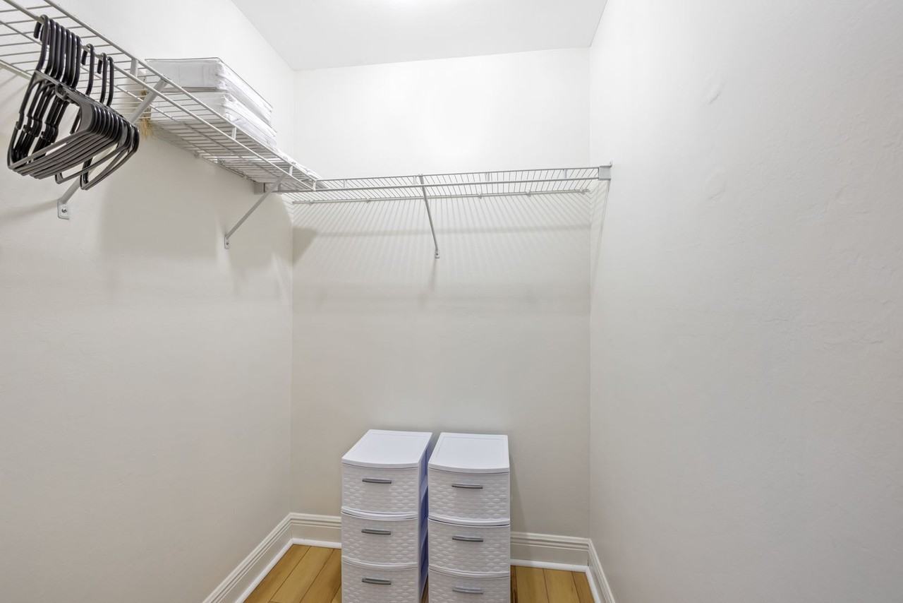 2309 Southwest 27th Street - Photo 4 of 50