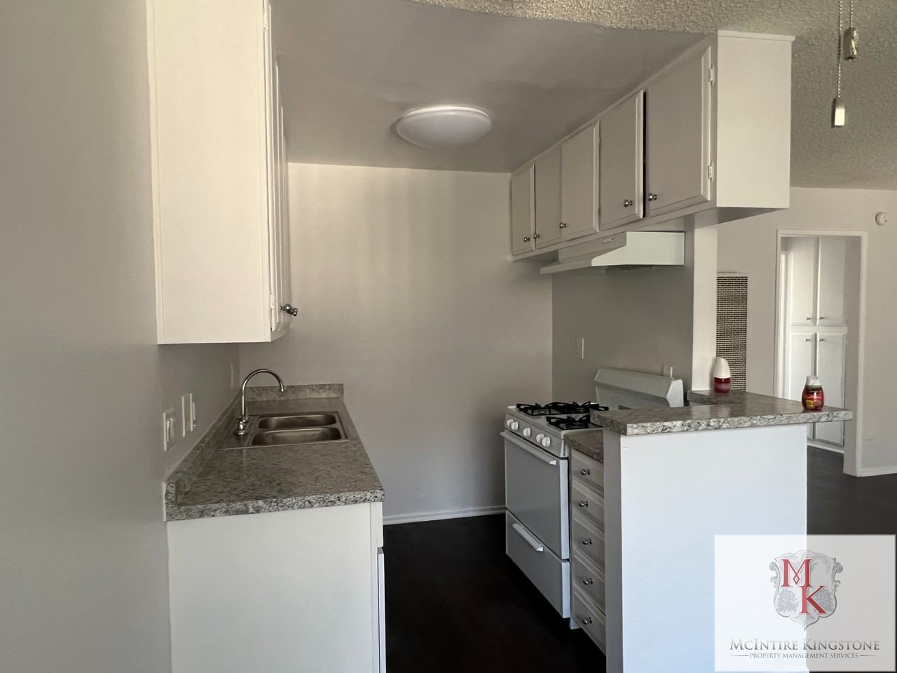 650 Glenoaks Boulevard #14 - Photo 3 of 8