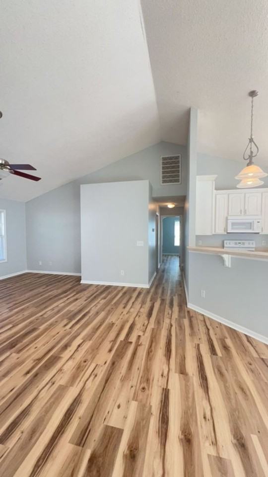 22 Mayfair Drive - Photo 3 of 17