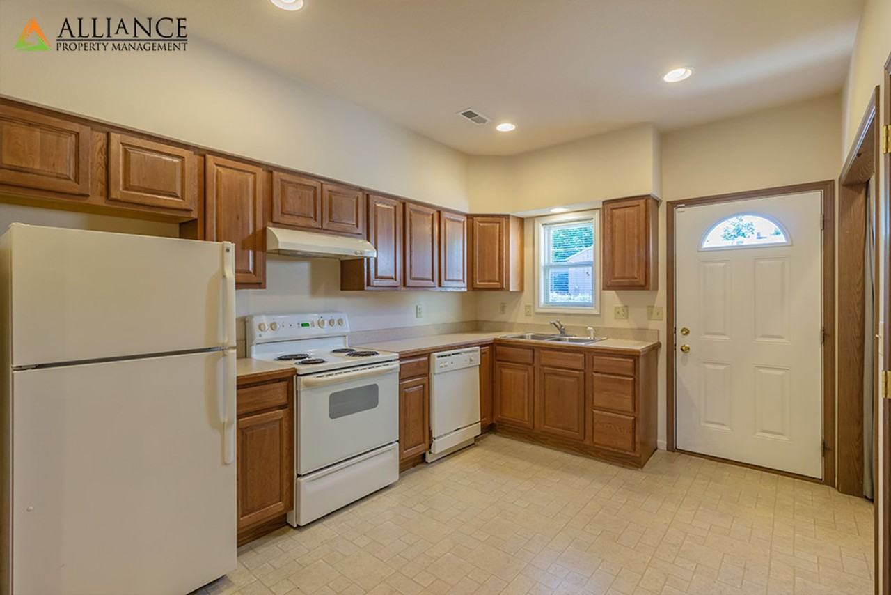 Moro St. 800 - Photo 5 of 44