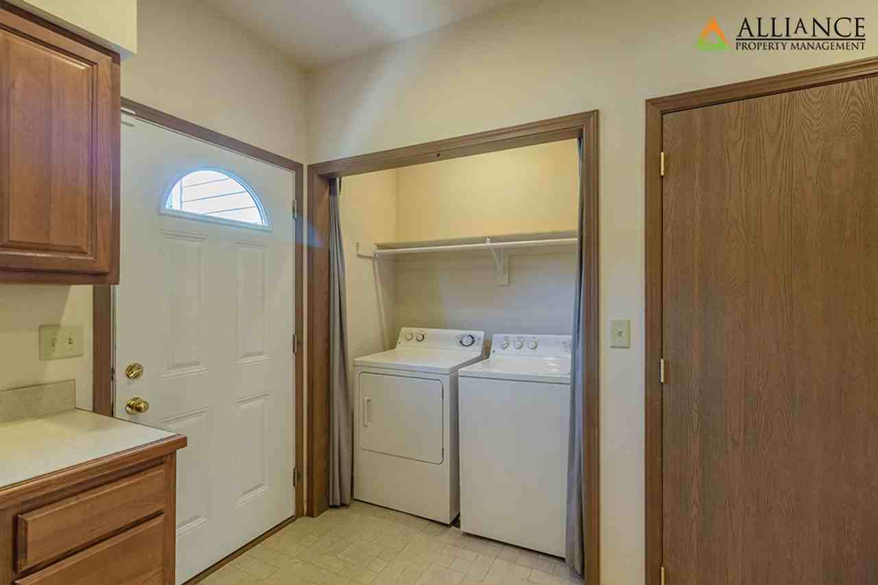 Moro St. 800 - Photo 6 of 44