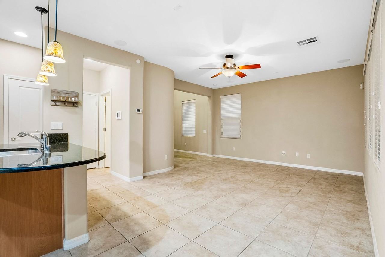 11239 Filmore Heights Ct - Photo 3 of 24