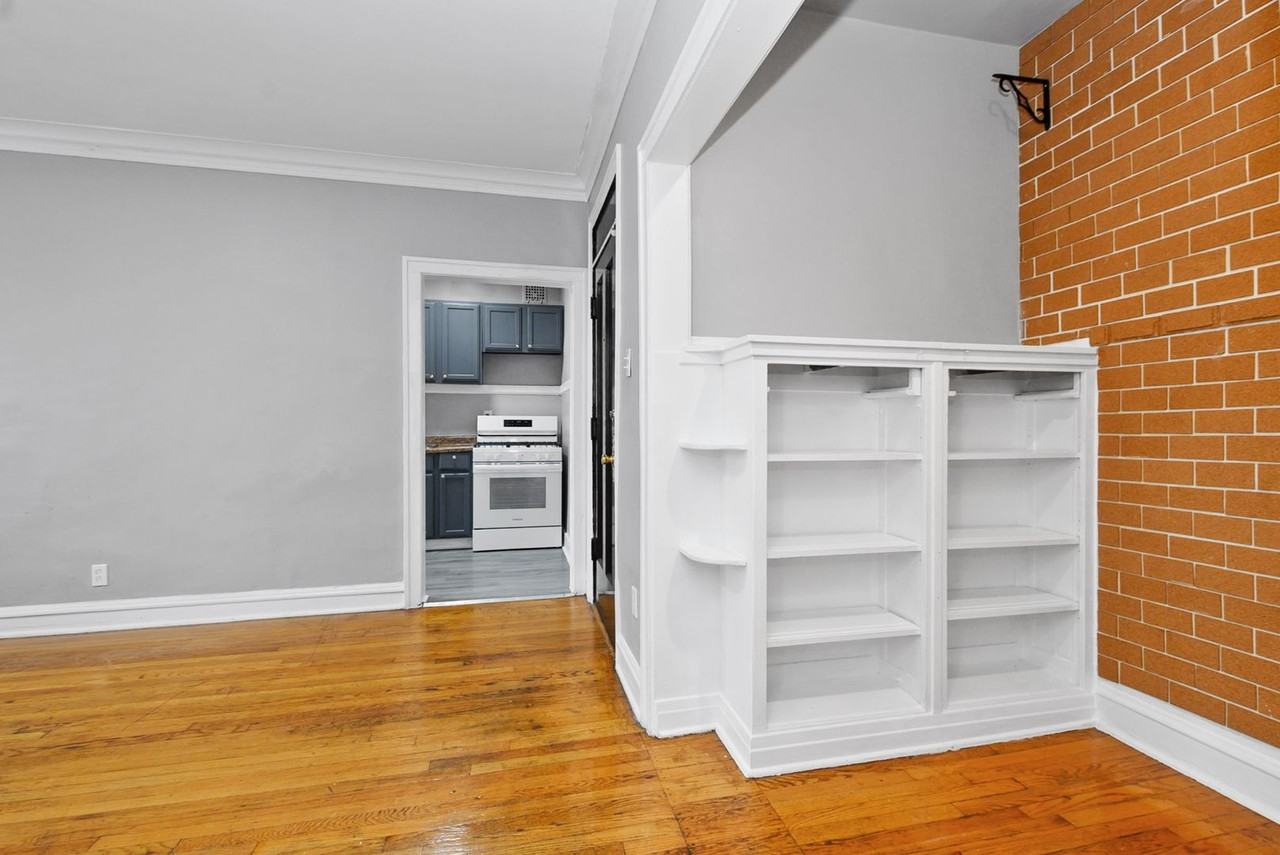 535 E 102nd St - Photo 7 of 19