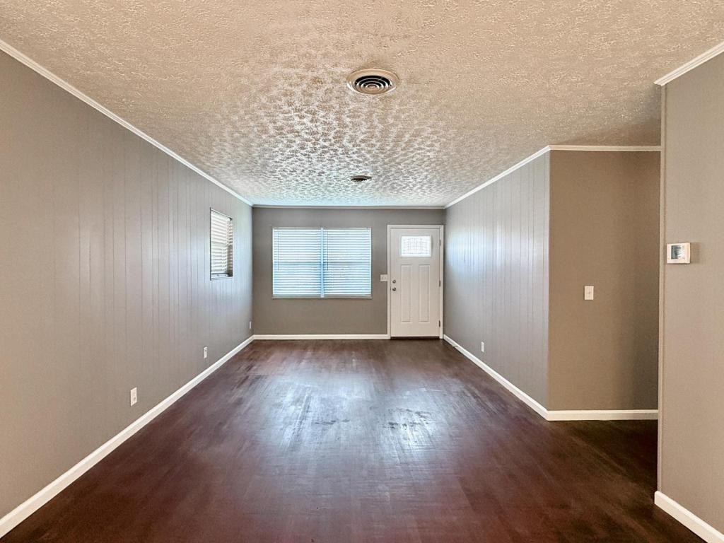 103 York Dr - Photo 5 of 16