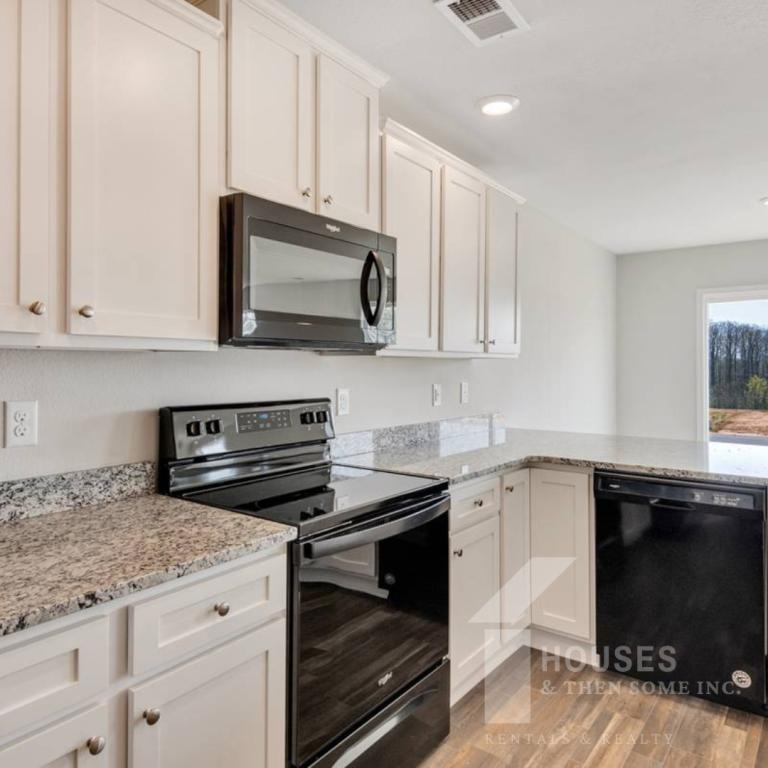 3006 Wingadee Dr - Photo 5 of 22