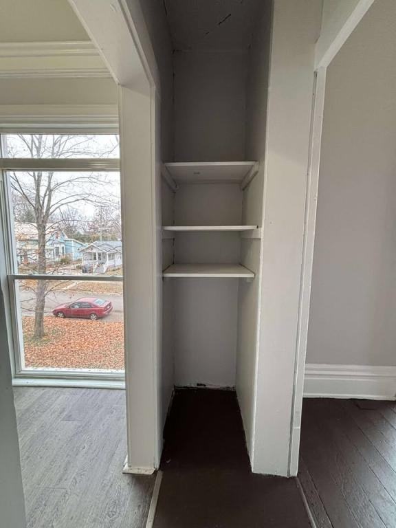 221 N Columbia St Apt F - Photo 3 of 6