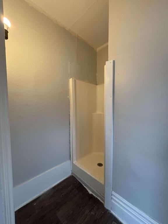 221 N Columbia St Apt F - Photo 5 of 6