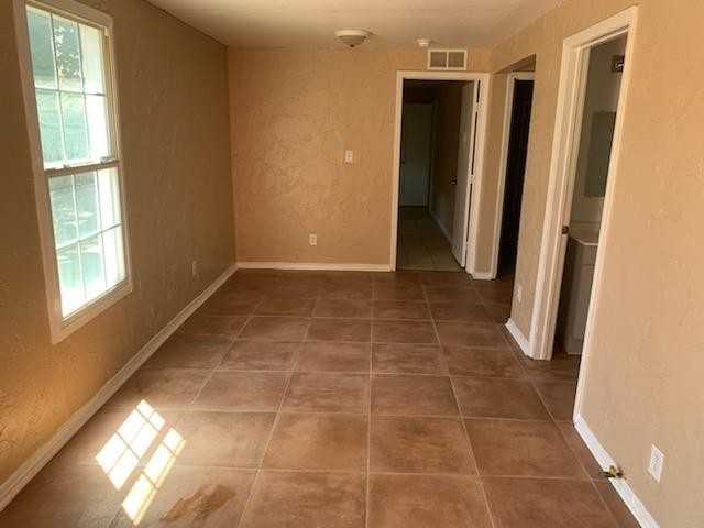 1507 Polk Street - Photo 3 of 9