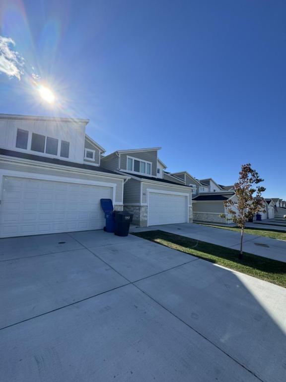 1120 W 600 S - Photo 2 of 17