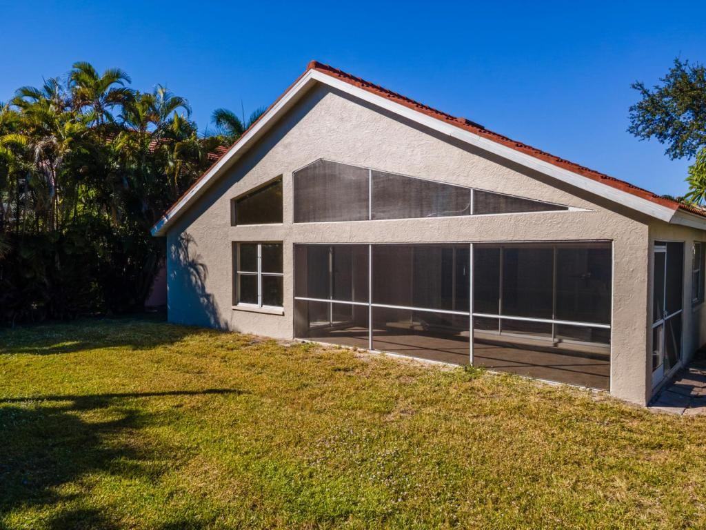 9841 Las Casas Dr - Photo 2 of 40