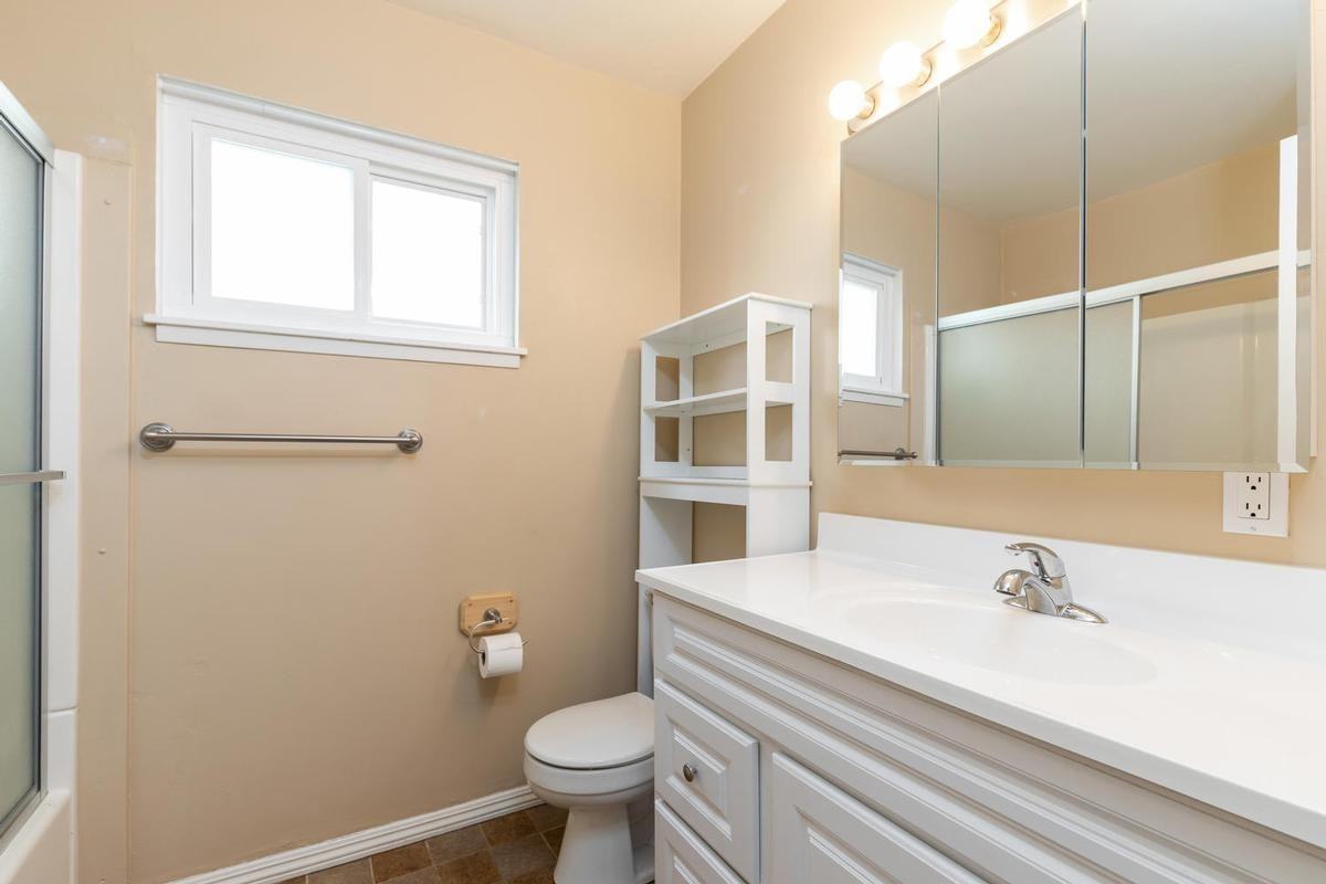 1521 Mendocino Dr - Photo 4 of 23