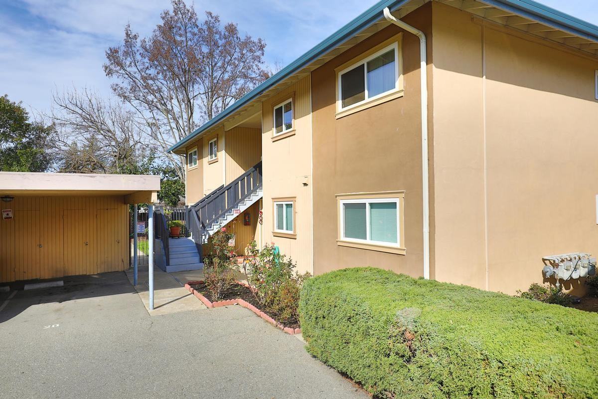 1521 Mendocino Dr - Photo 4 of 23