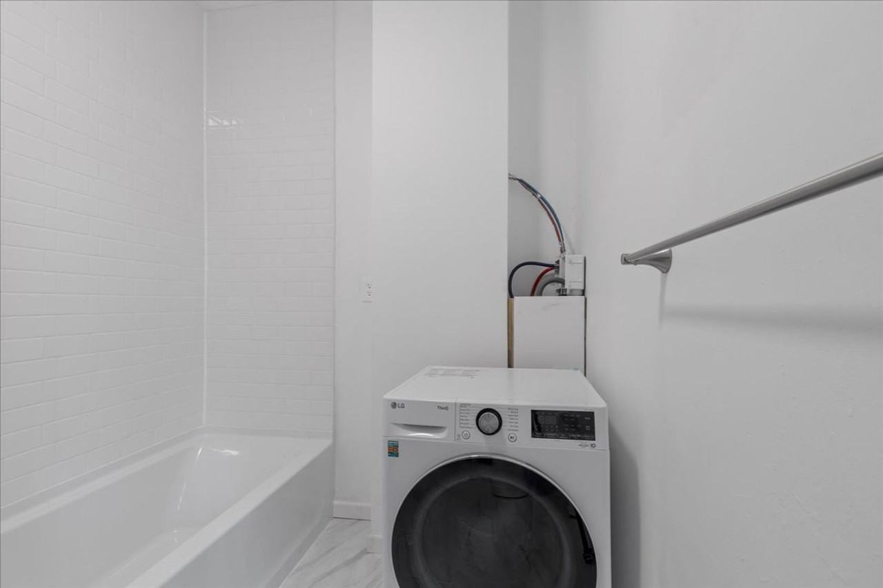 328 South Mathilda Street - Photo 7 of 9