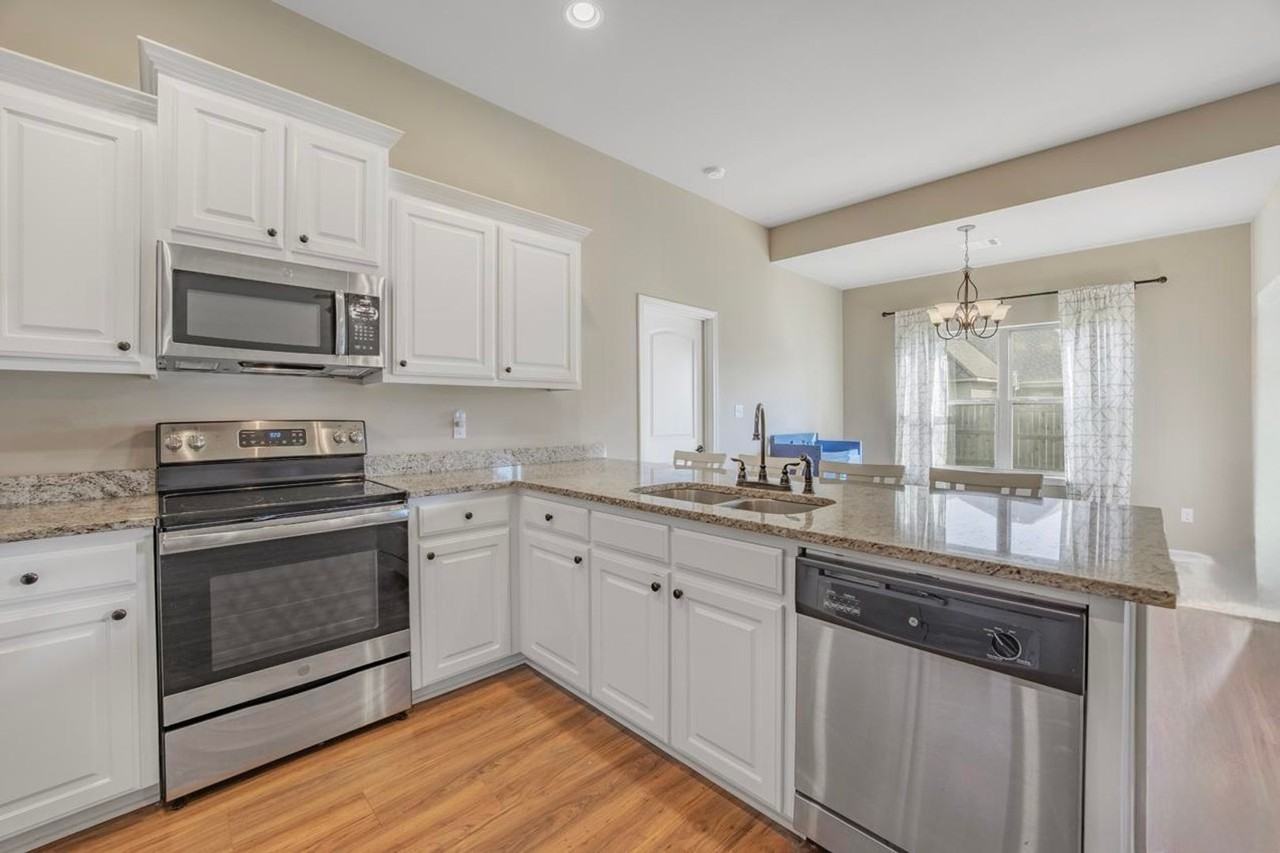 32440 Freshwater Ave - Photo 3 of 15