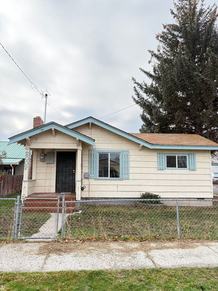 2002 Wantland Avenue - Photo 3 of 18