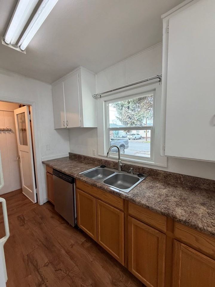 2002 Wantland Avenue - Photo 7 of 18