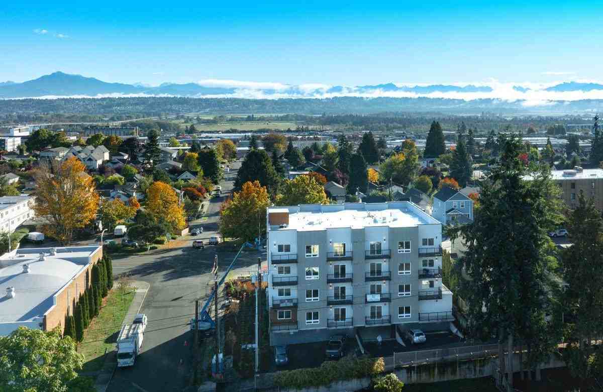 3402 Colby Avenue - Photo 6 of 50