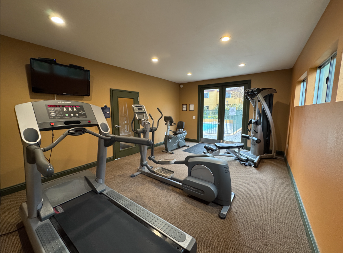 217 Richmond Drive - Photo 7 of 13