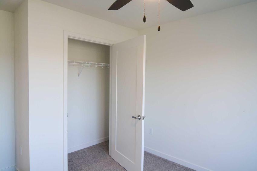 814 Main St - Photo 4 of 50