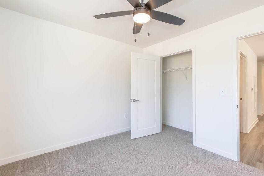 814 Main St - Photo 5 of 50