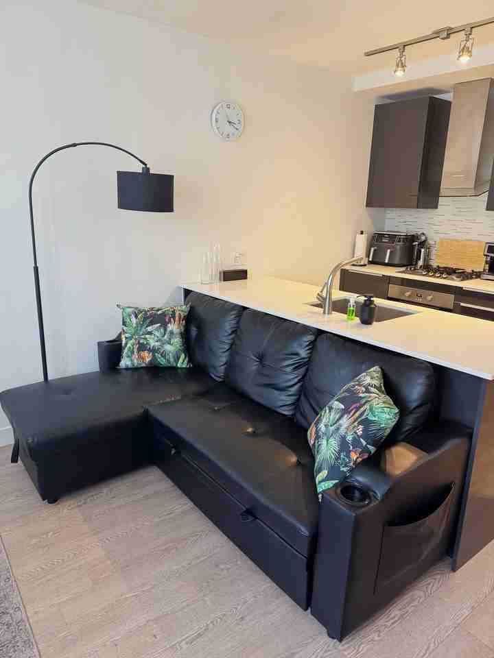 Drake St & Howe St #1101 - Photo 2 of 8