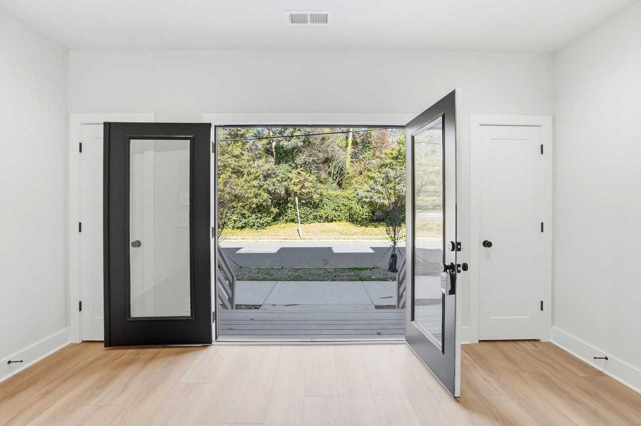 1310 Carolyn Drive - Photo 3 of 50