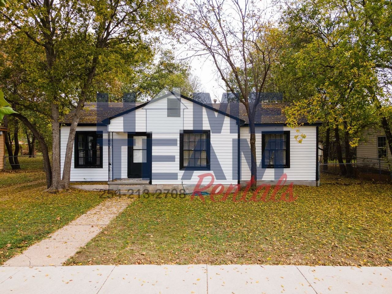 1108 Stewart St - Photo 2 of 15