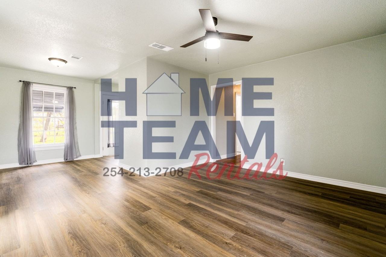 1108 Stewart St - Photo 6 of 15