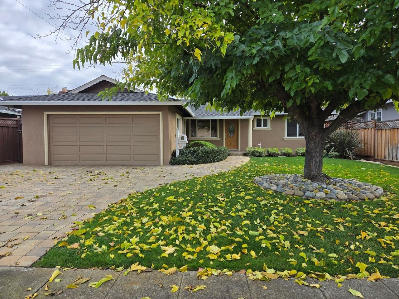 1842 Rochelle Drive