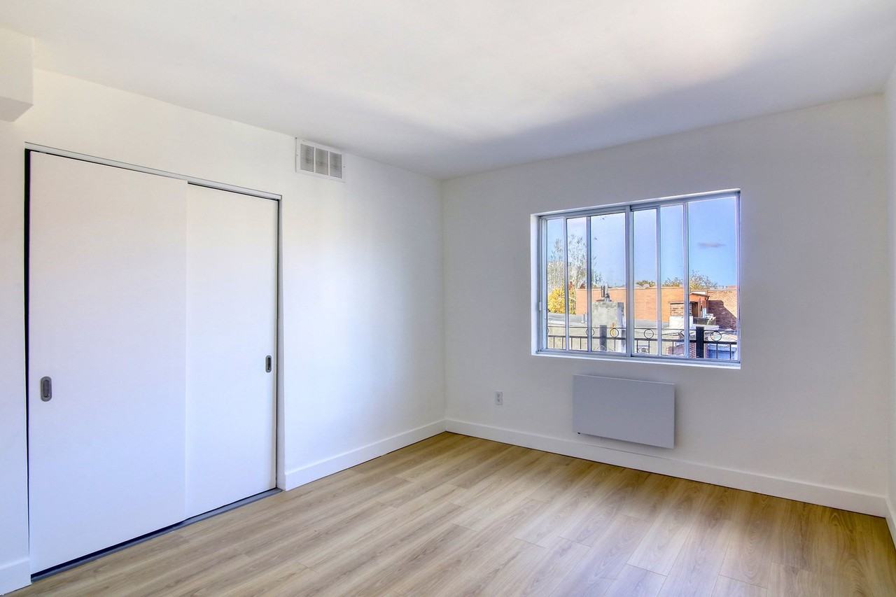 25 Avenue des Pins - Photo 2 of 50