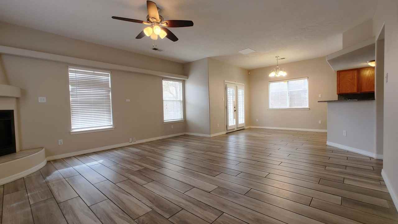 7420 Eagle Crest Ave Ne - Photo 2 of 23