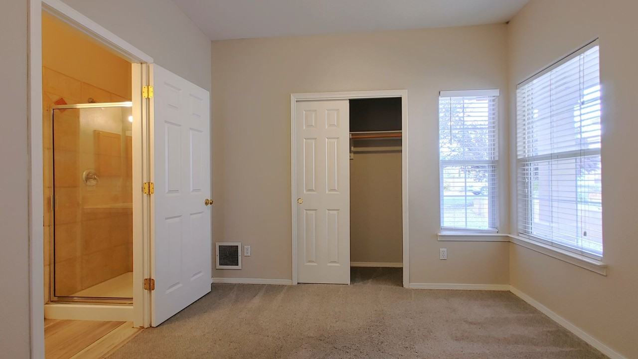 7420 Eagle Crest Ave Ne - Photo 7 of 23